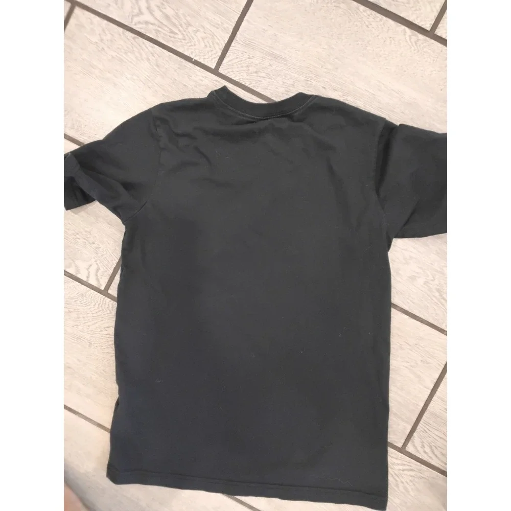 Nike Boys Black Vertical Graphic Logo Performance T-Shirt Size Medium M‎